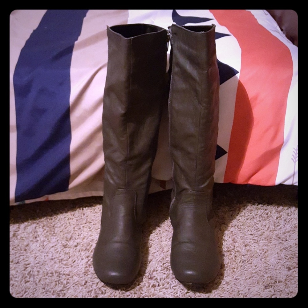 Grey tall boots